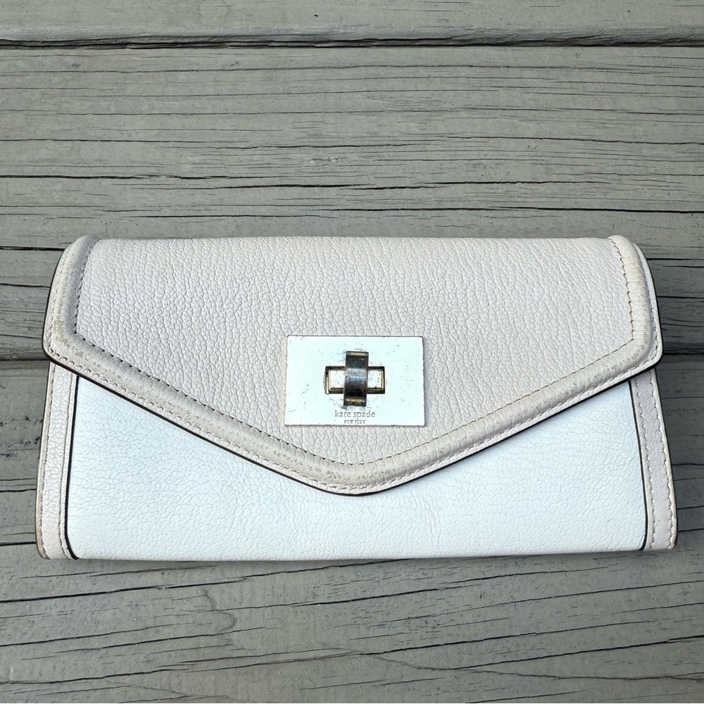 Kate Spade New York Walter Place Jean Leather Envelope Wallet in Pebble Cream - Picture 2 of 16